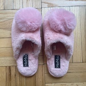 NWOT MeMoi The Gloria Plush Pom-Pom Slippers Pink Size 7 Medium